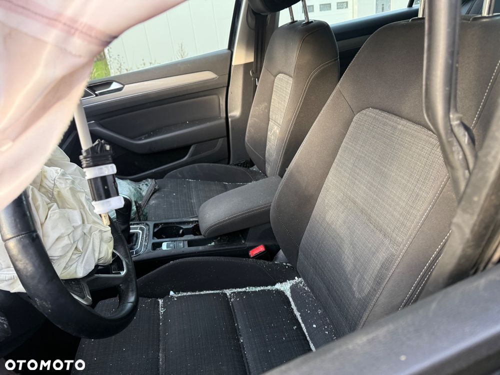 Volkswagen Passat Variant 2.0 TDI SCR DSG Highline - 12