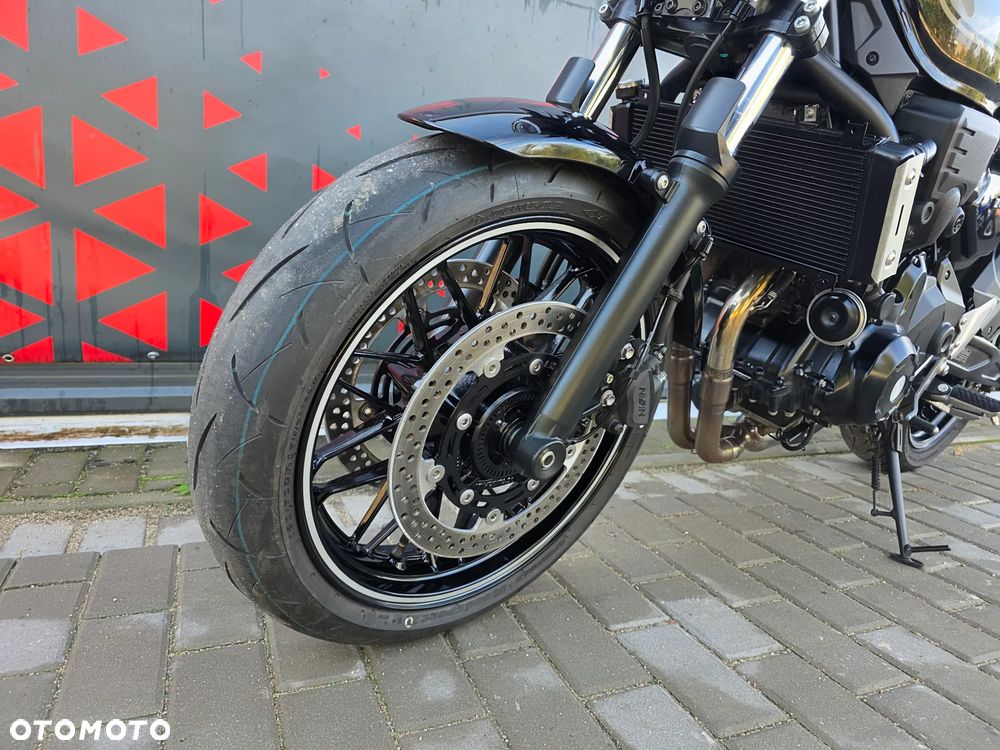 Kawasaki Z 650 RS - 12