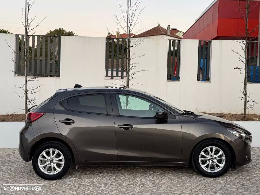 Mazda 2 1.5 Sky.Evolve - 8