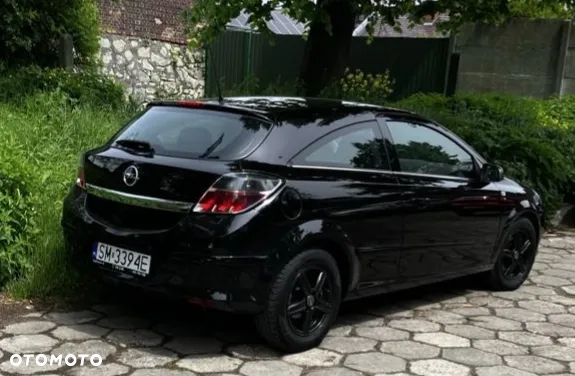 Opel Astra III GTC 1.4 Cosmo - 3