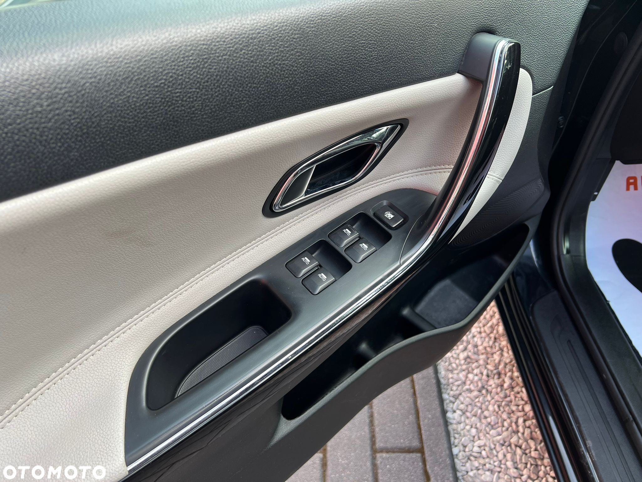 Kia Ceed 1.6 CRDi 128 ISG SW Dream Team Edition - 28