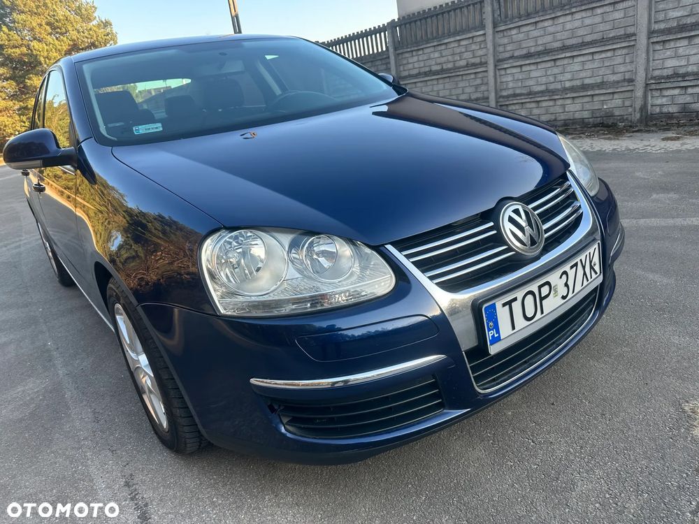 Volkswagen Jetta - 12