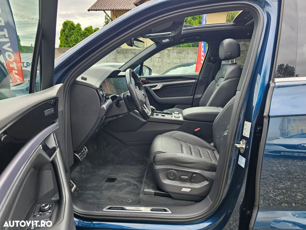 VOLKSWAGEN Touareg 2023 — imagine 16