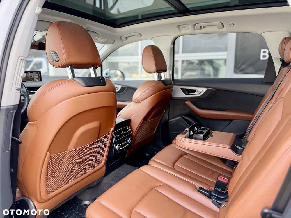 Audi Q7 - 28