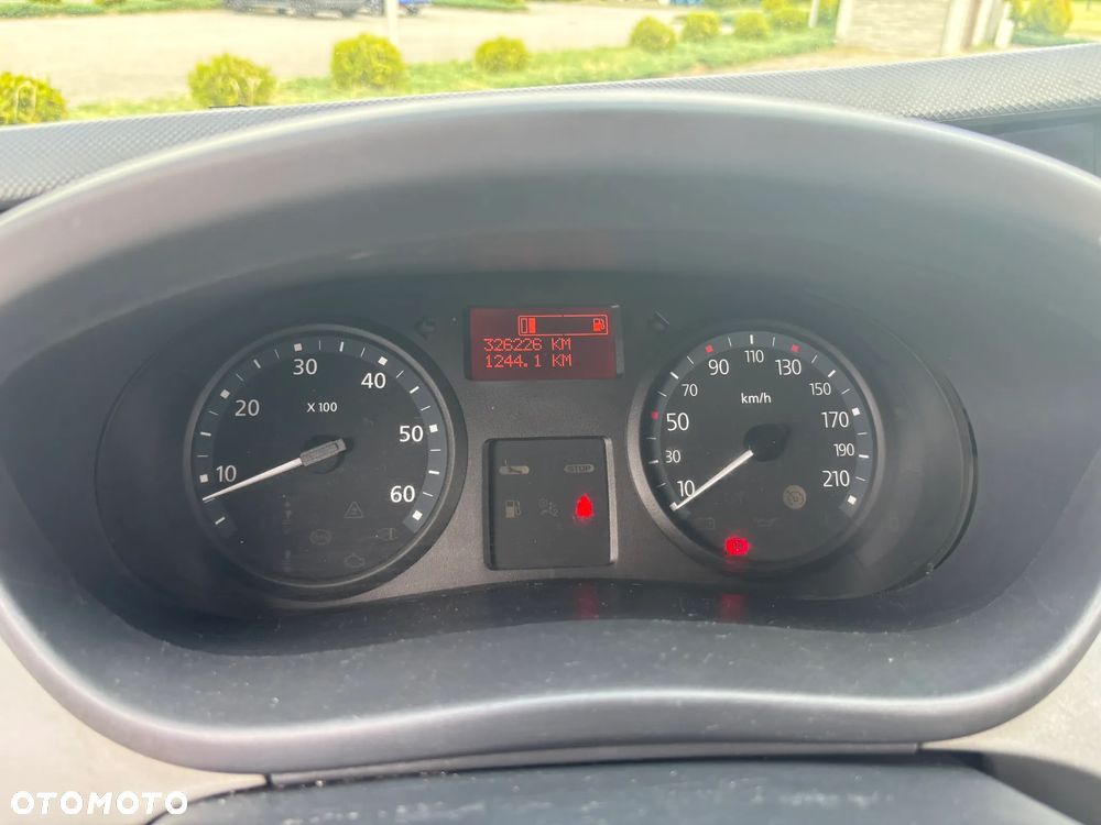 Renault TRAFIC - 12