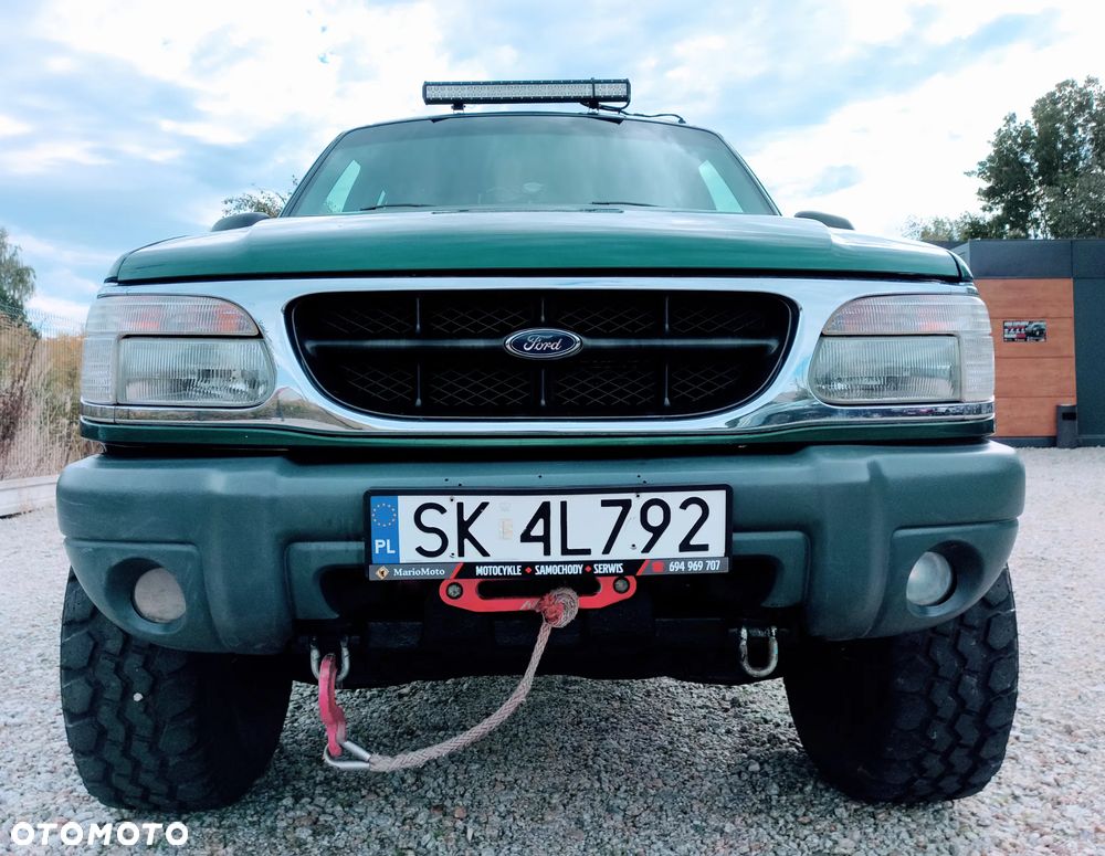 Ford Explorer 4.0 - 8