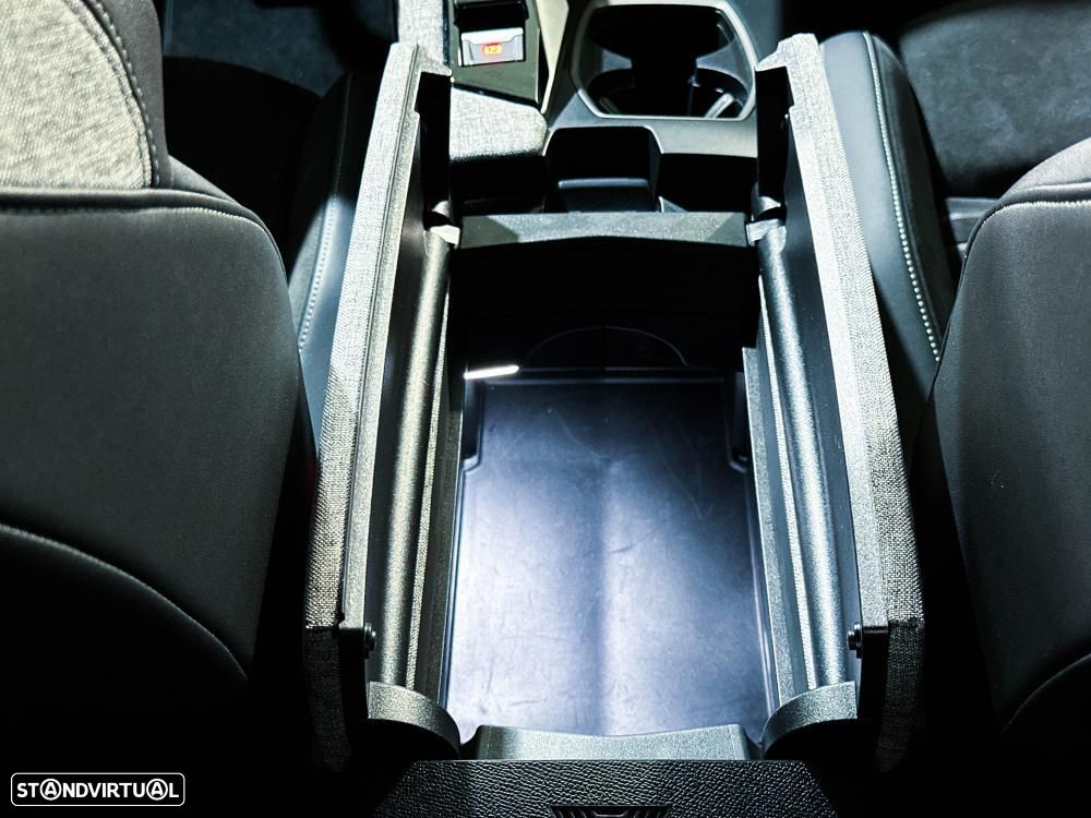 Peugeot 3008 1.2 Hybrid GT e-DCS6 - 29