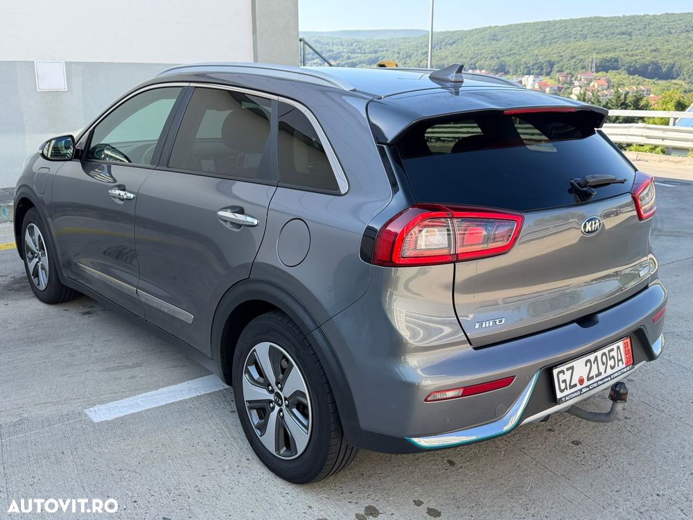 Kia Niro 1.6 GDI PHEV 2WD Aut. Spirit - 3