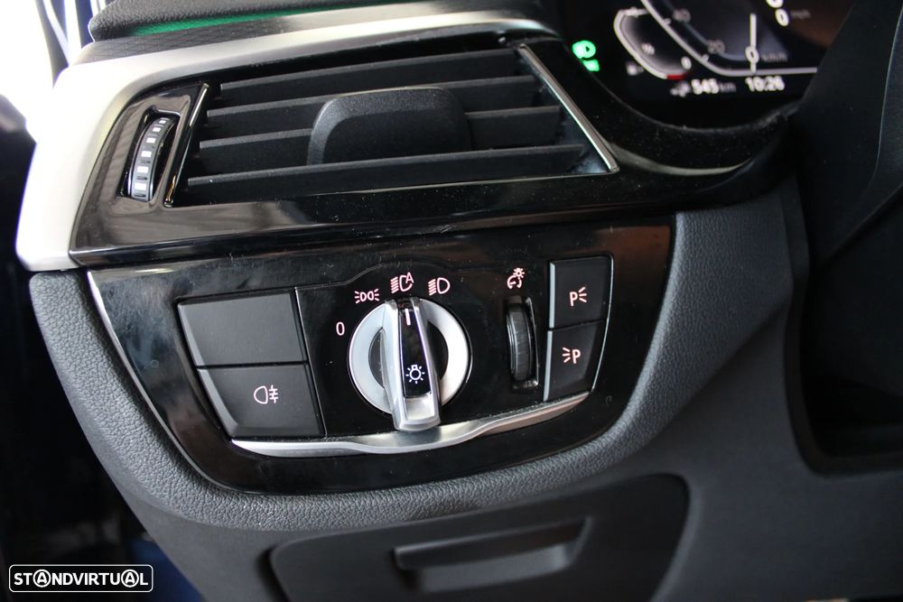 BMW 530 e Pack M - 17