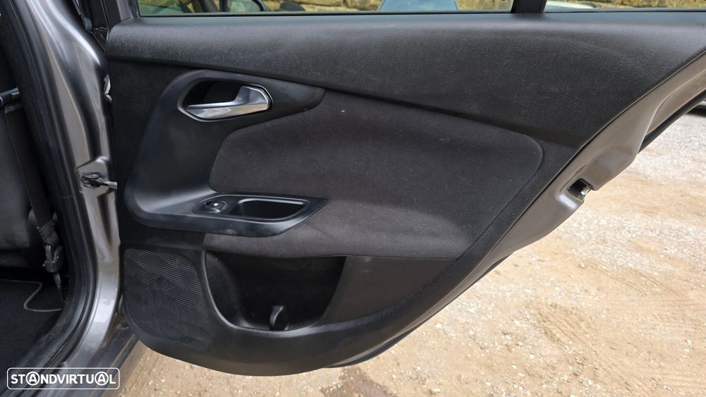 Fiat Tipo Station Wagon 1.3 Multijet City Life - 37