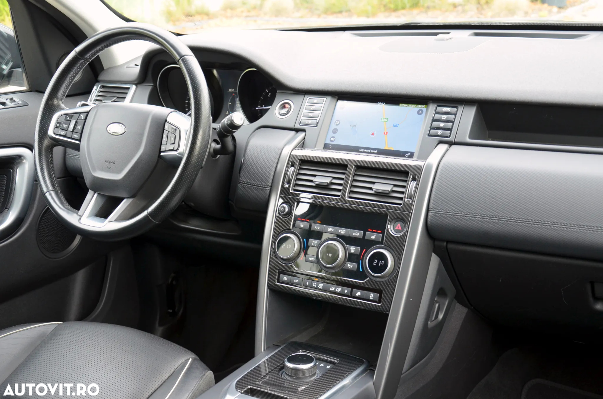 Land Rover Discovery Sport 2.0 D180 R-Dynamic MHEV HSE - 19