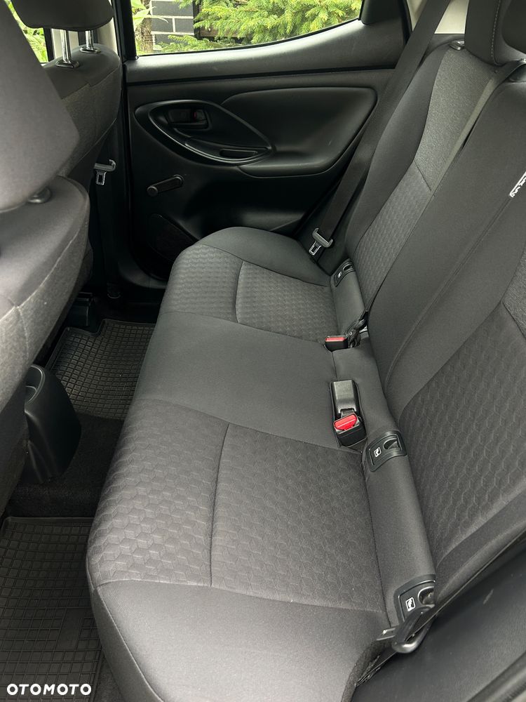 Toyota Yaris 1.5 Comfort - 12
