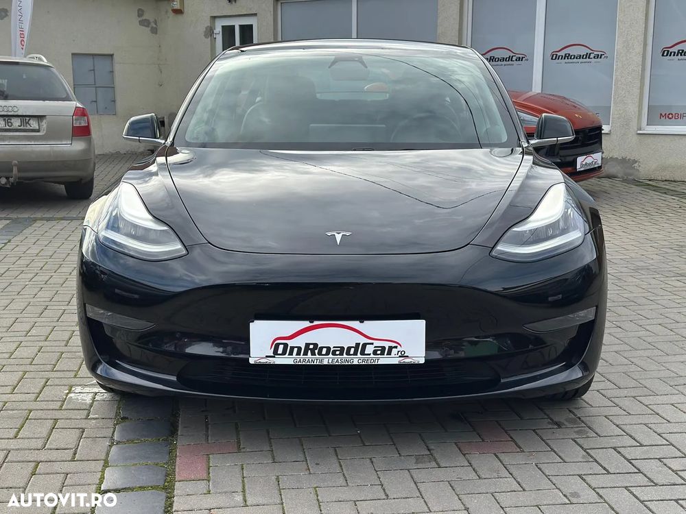 Tesla Model 3 - 11