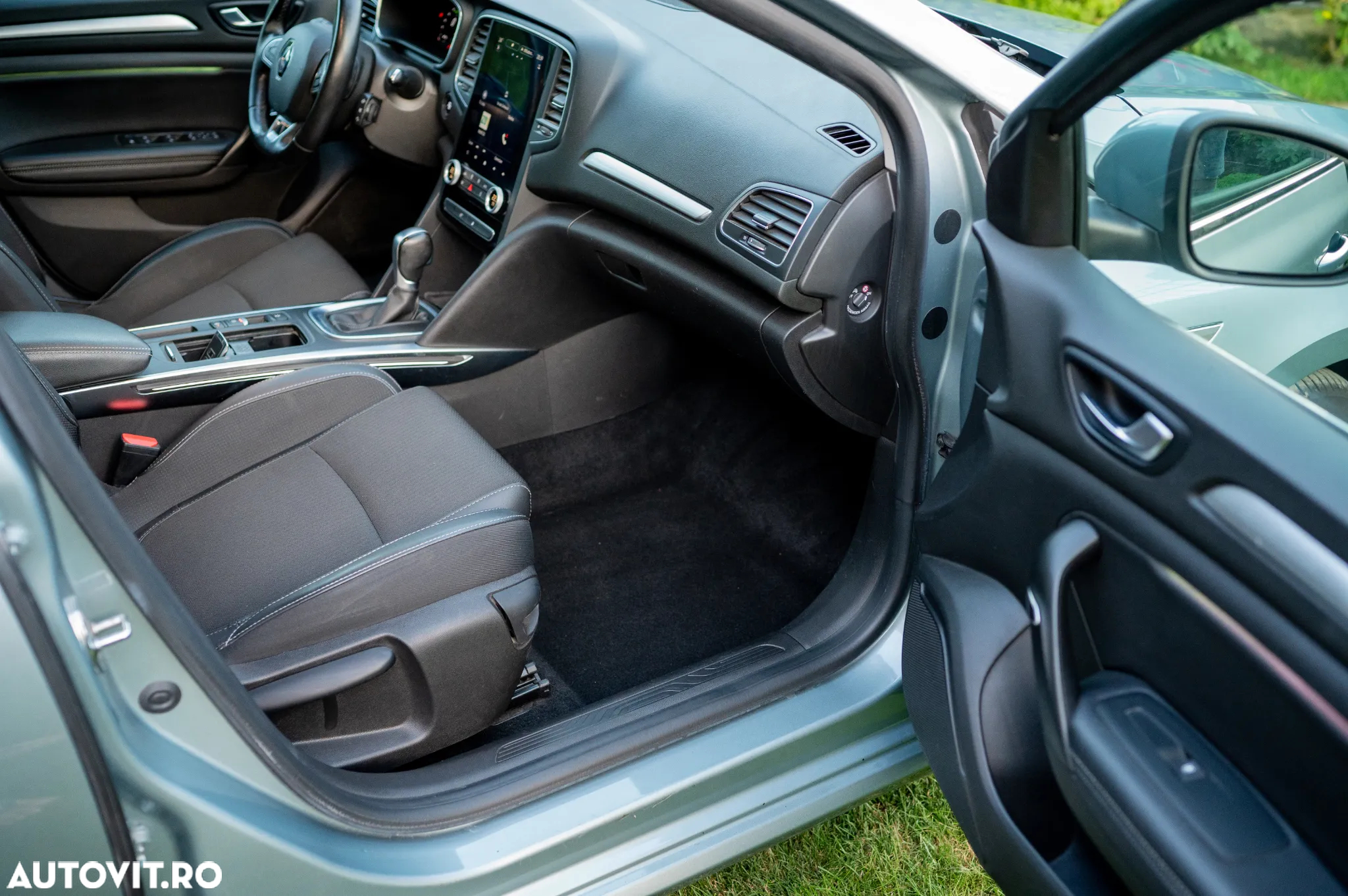 Renault Megane BLUE dCi 115 EDC INTENS - 29