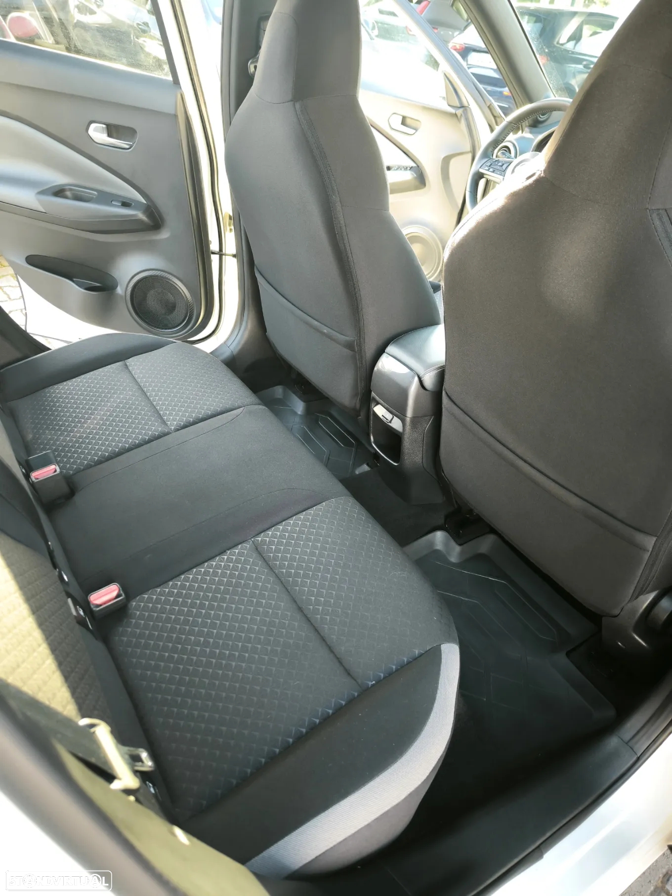 Nissan Juke 1.0 DIG-T N-Connecta - 20