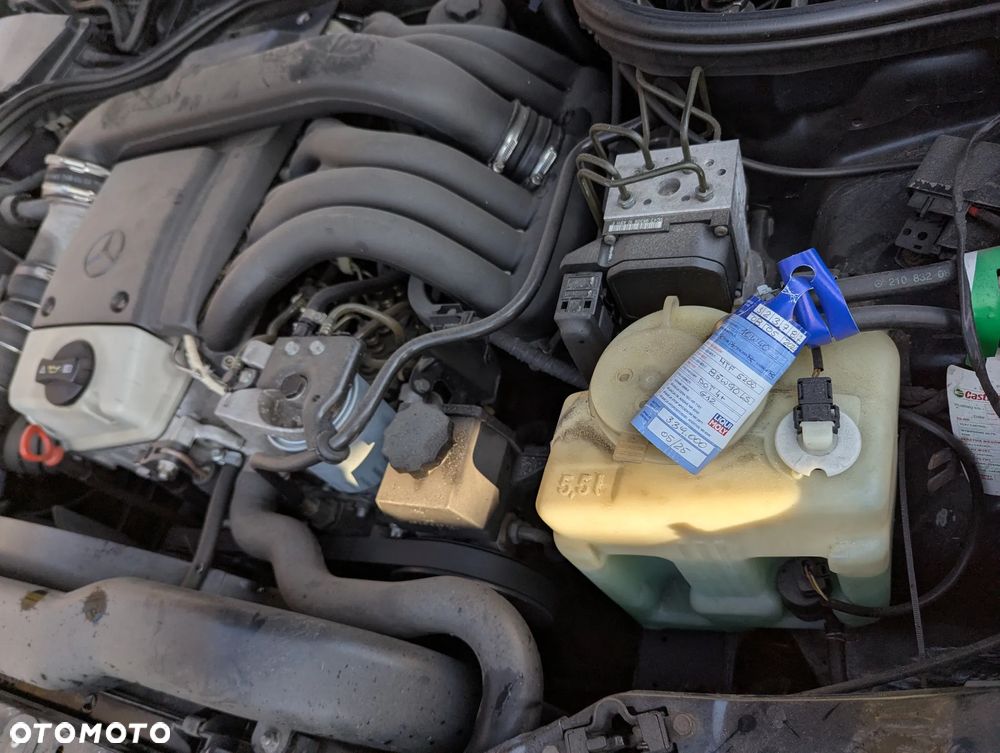 Mercedes-Benz Klasa E 250 TD Elegance - 12