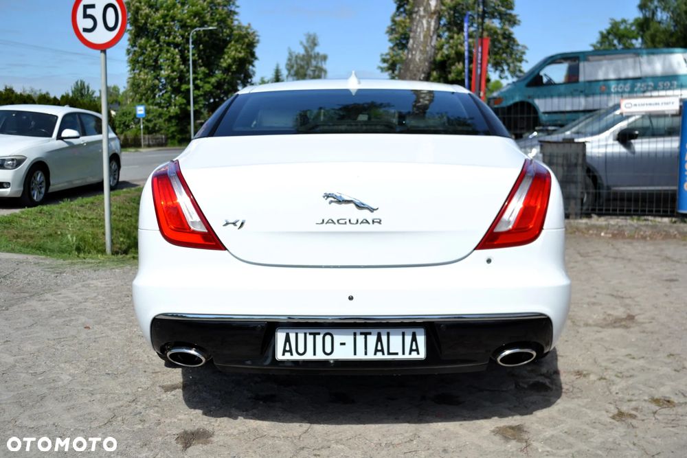 Jaguar XJ 3.0 D V6 Premium Luxury - 6
