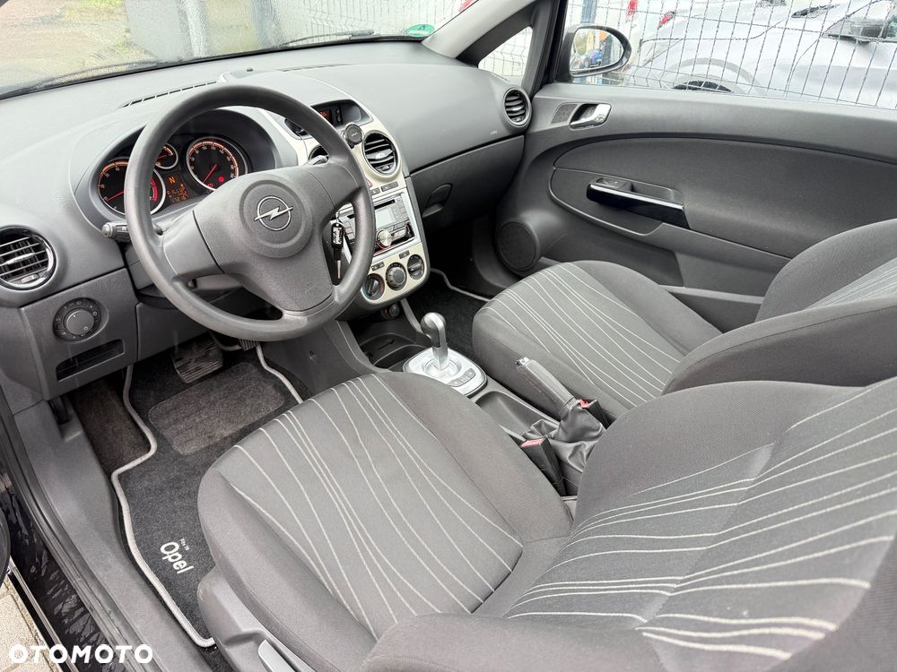 Opel Corsa 1.2 16V Silverline Easytronic - 2