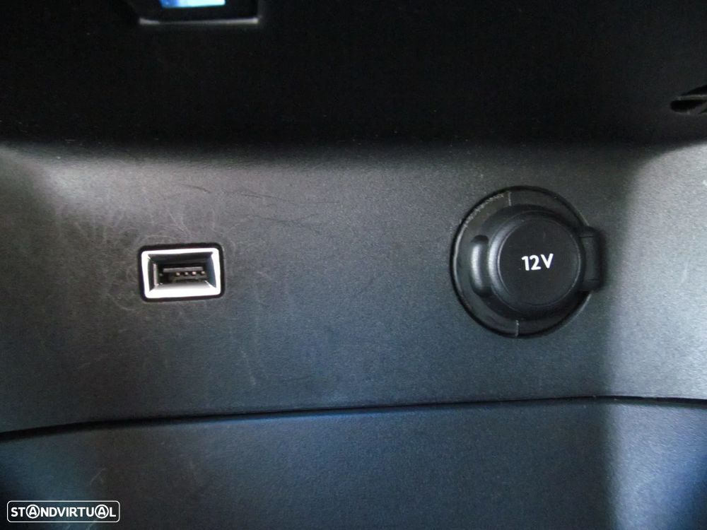Peugeot 3008 PureTech 130 Stop & Start GPF EAT8 Active Business-Pack - 17