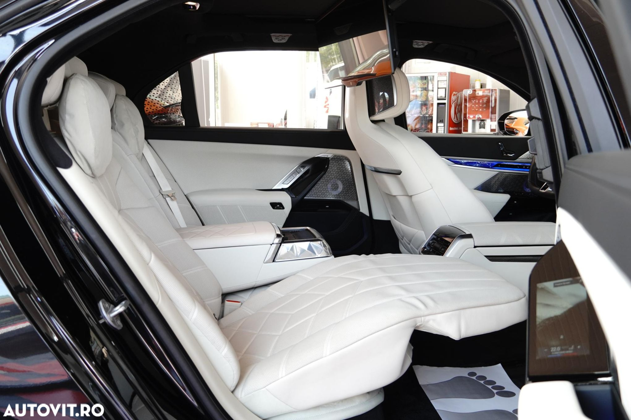 BMW Seria 7 - 33