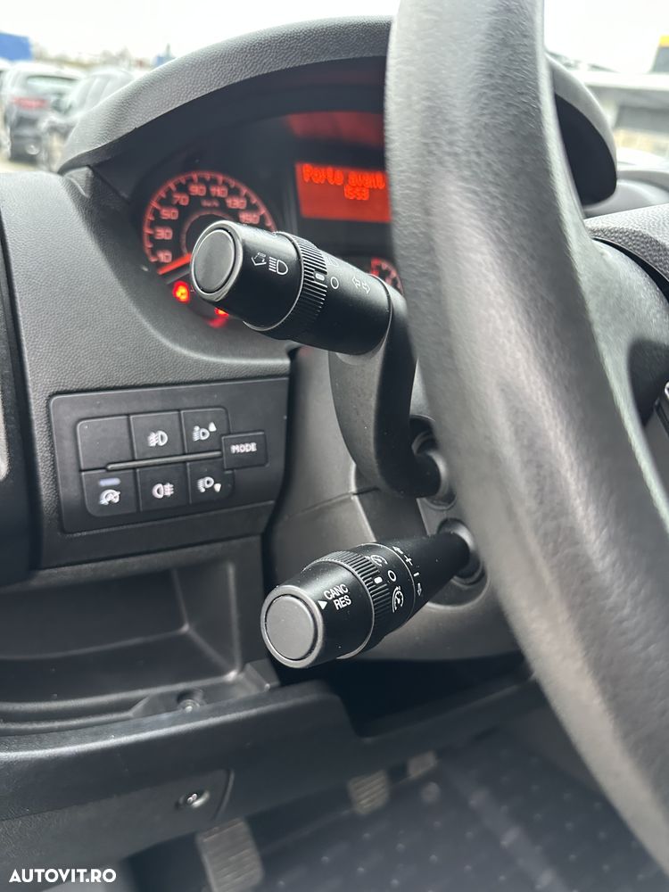 Peugeot Boxer 330 Fourgon L1H1 - 15