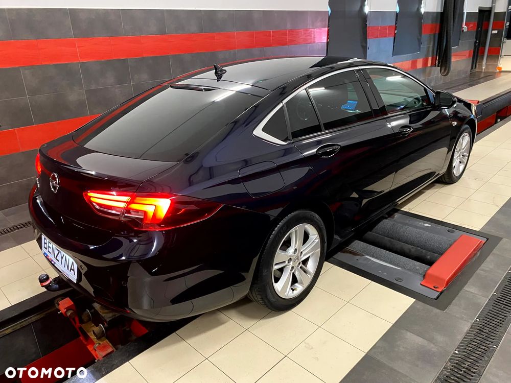 Opel Insignia 1.5 T Exclusive S&S - 11