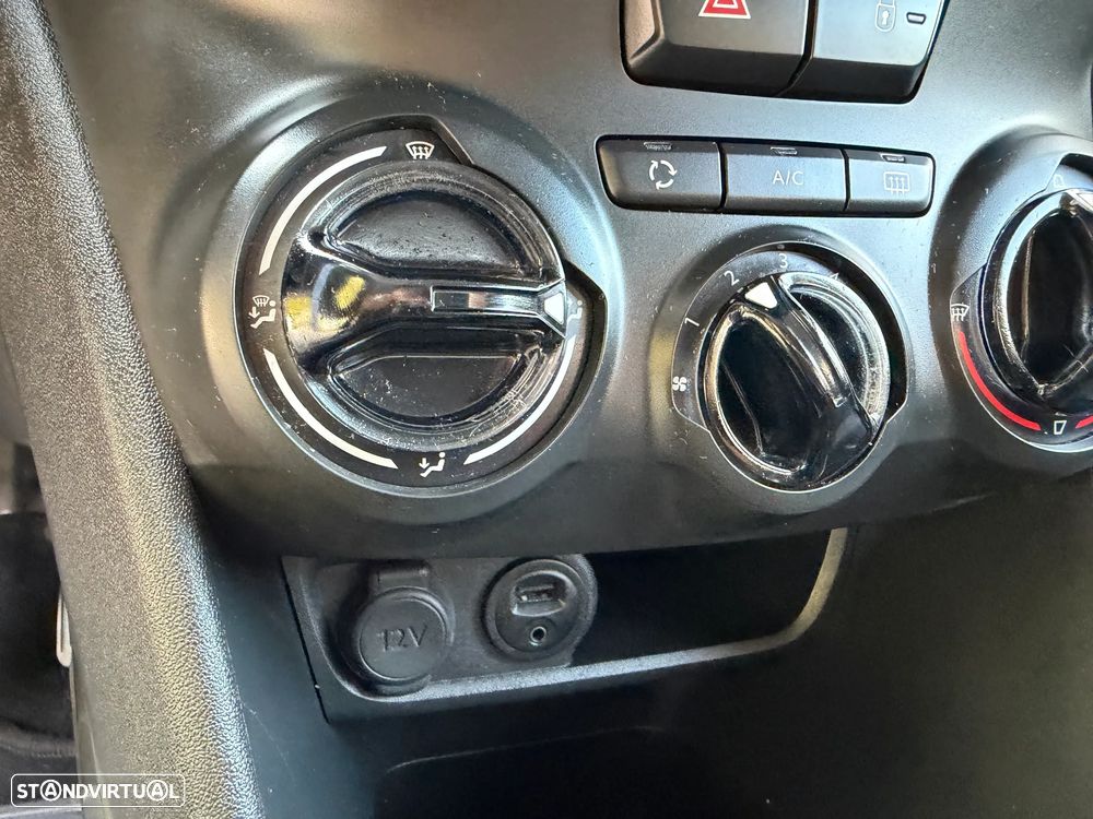 Peugeot 2008 1.6 BlueHDi Style - 20