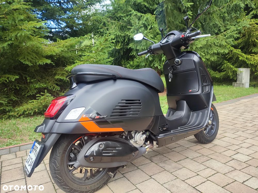 Vespa GTS - 2