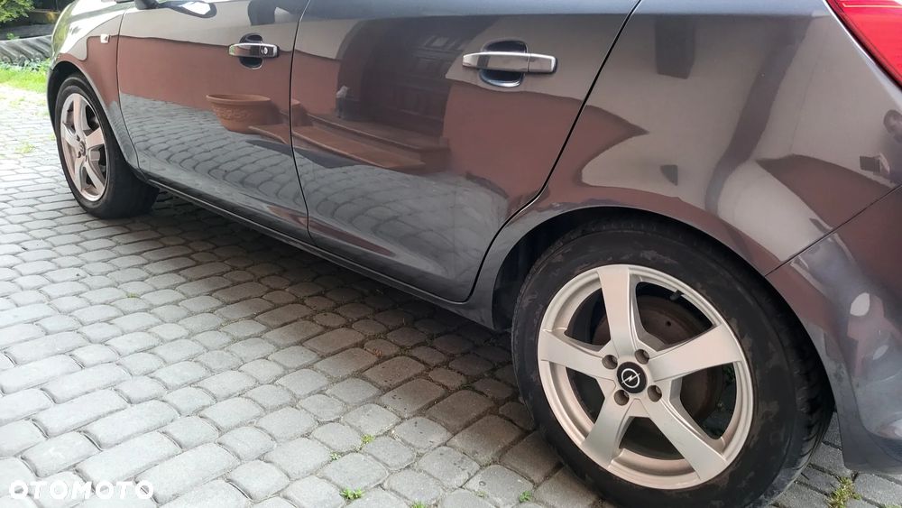 Opel Corsa 1.4 16V Cosmo - 24