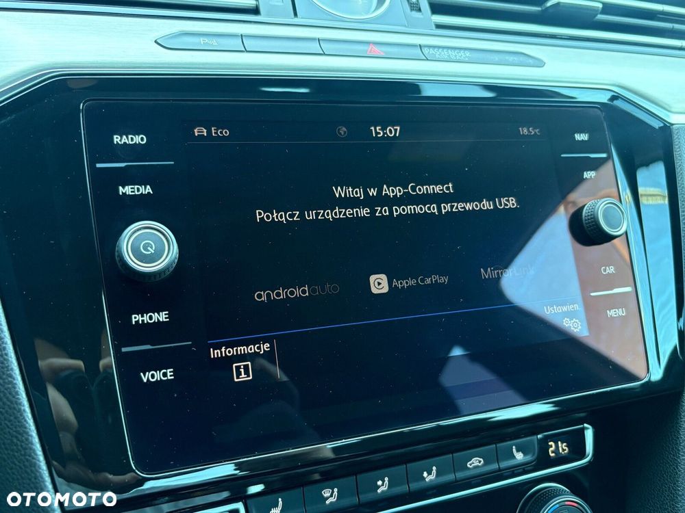 Volkswagen Passat - 35