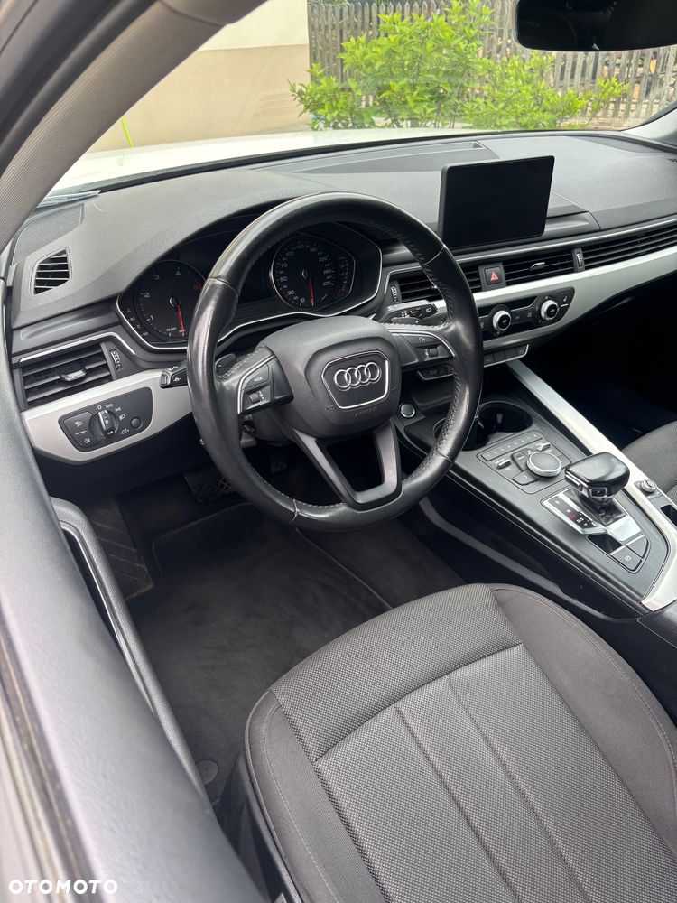 Audi A4 Avant 40 TDI Advanced S tronic - 8