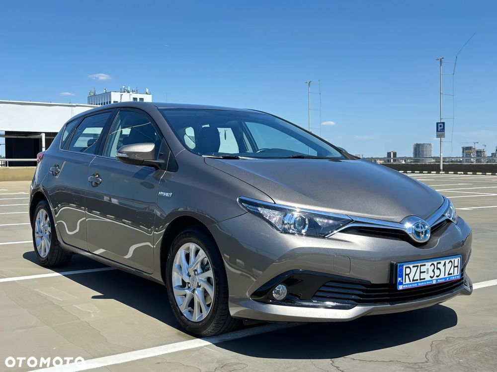 Toyota Auris 1.8 HSD Prestige - 10
