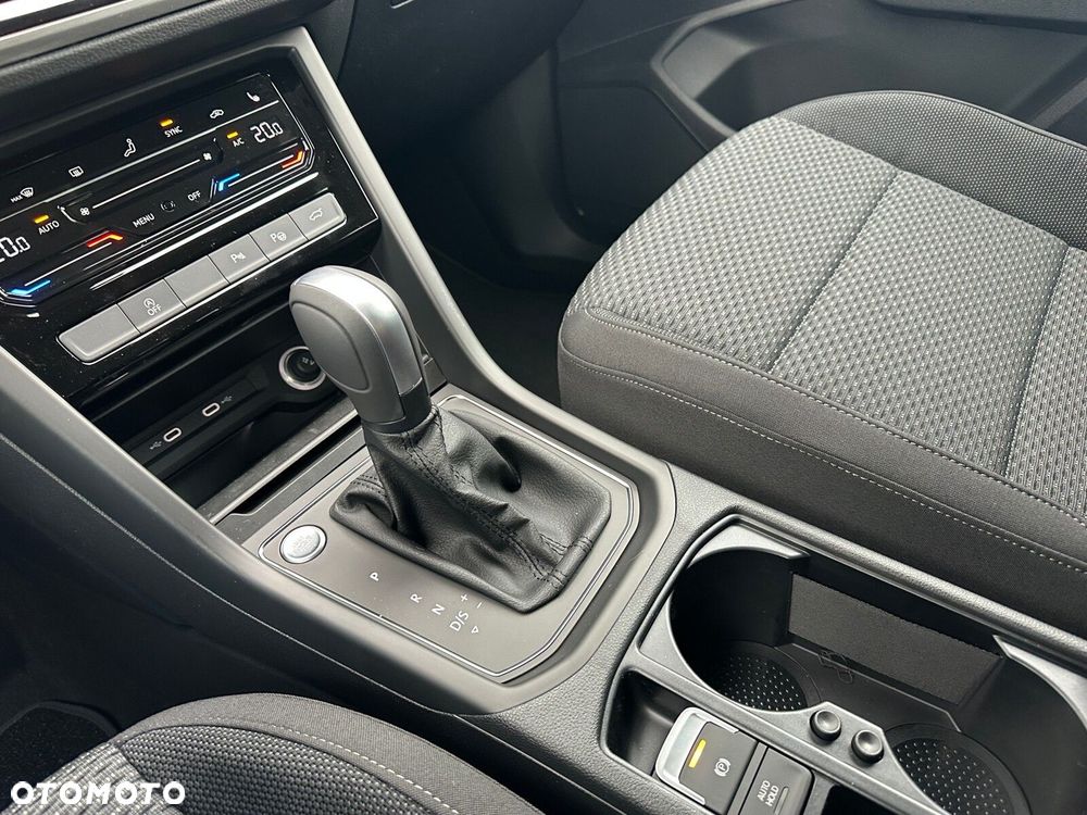 Volkswagen Touran 1.5 TSI EVO Comfortline Plus DSG - 23