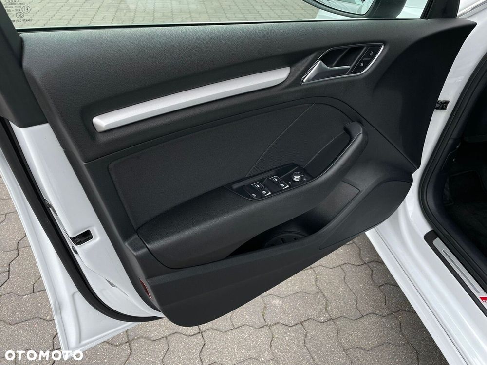 Audi A3 Sportback - 17