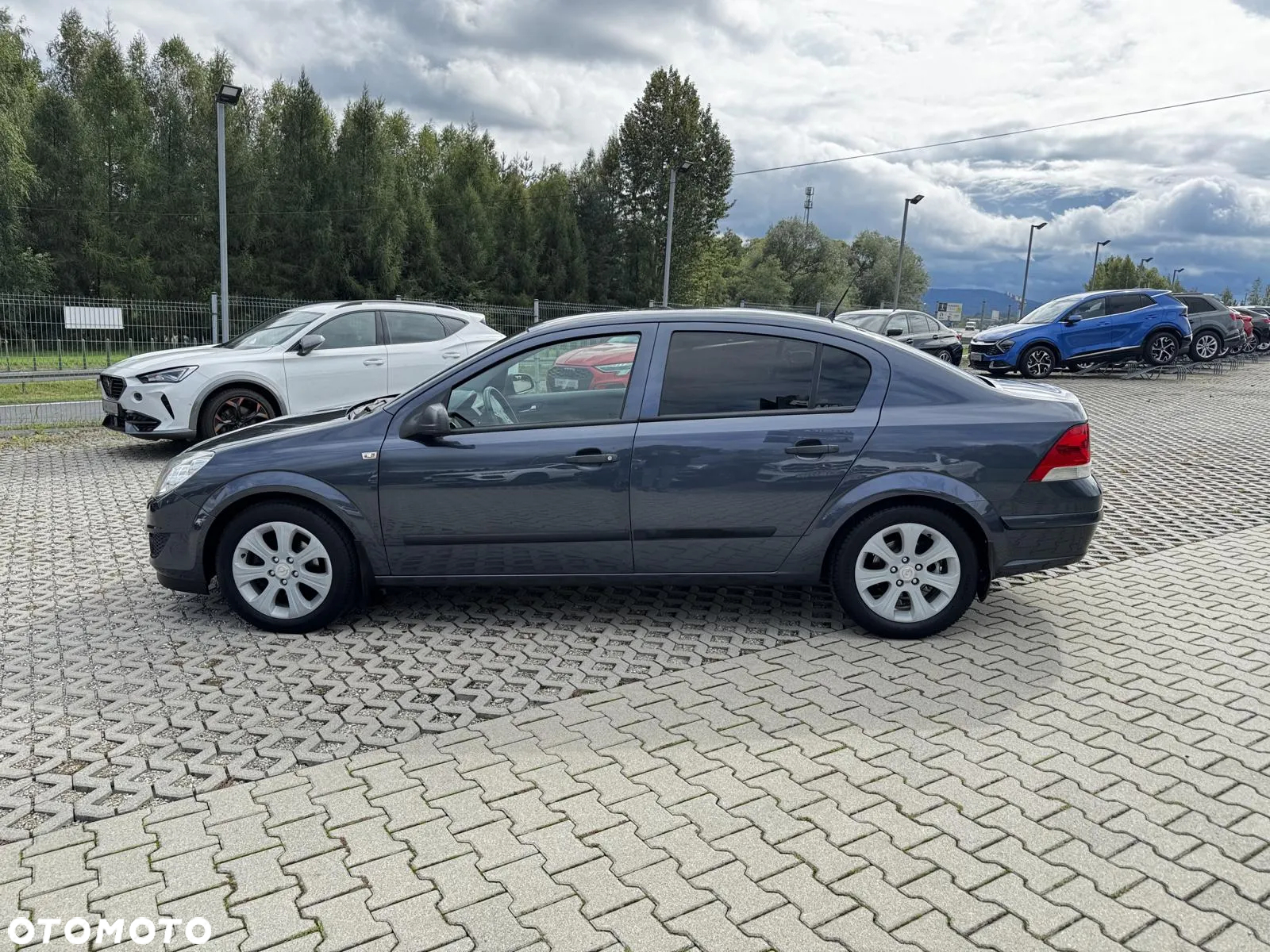 Opel Astra III 1.3 CDTI Essentia - 4