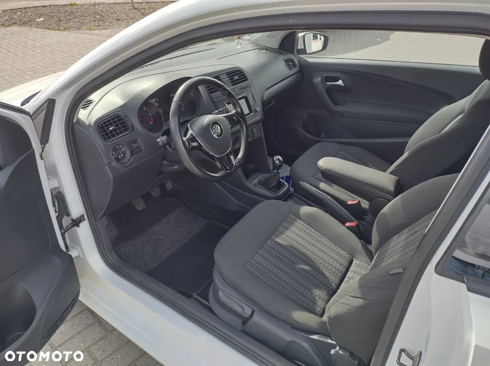 Volkswagen Polo 1.4 TDI (Blue Motion Technology) Comfortline - 8