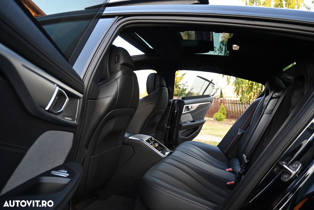 BMW Seria 8 840i xDrive - 24