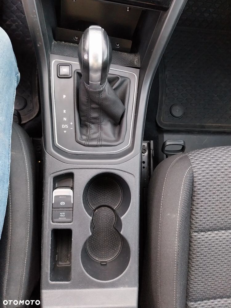 Volkswagen Touran - 19