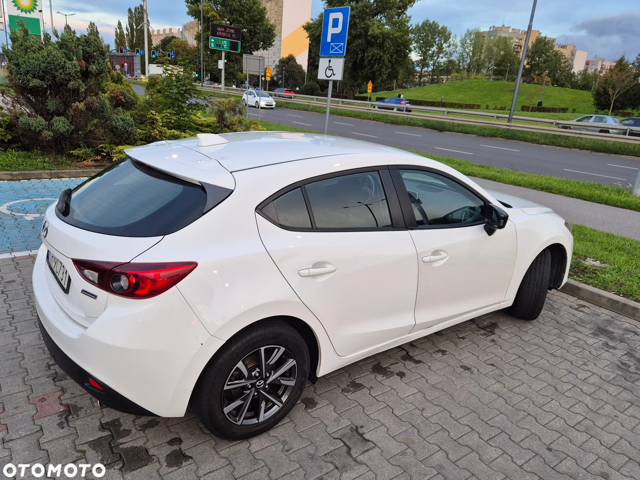 Mazda 3 - 4