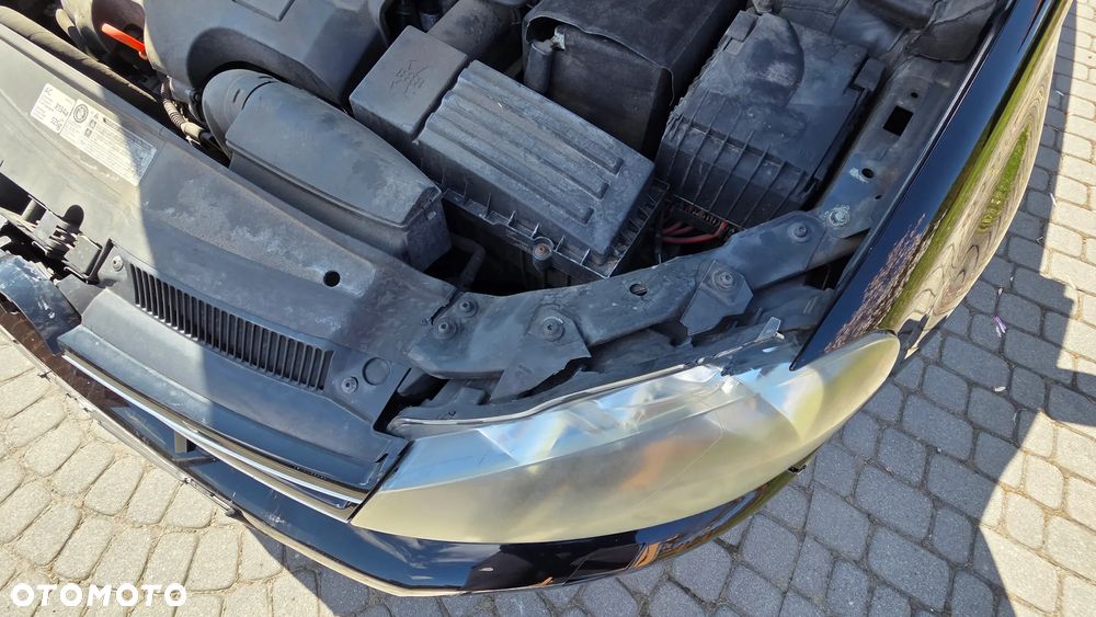 Volkswagen Golf 1.6 TDI DPF Highline - 22