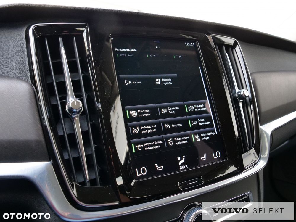 Volvo V90 Cross Country - 24