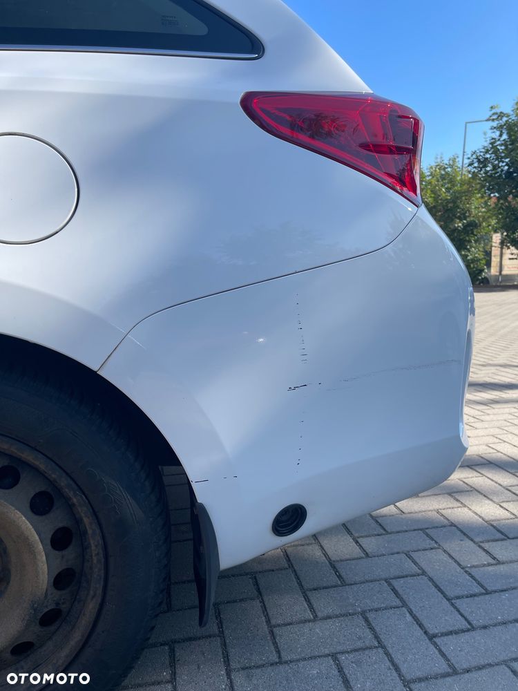 Toyota Auris 1.6 Premium - 12