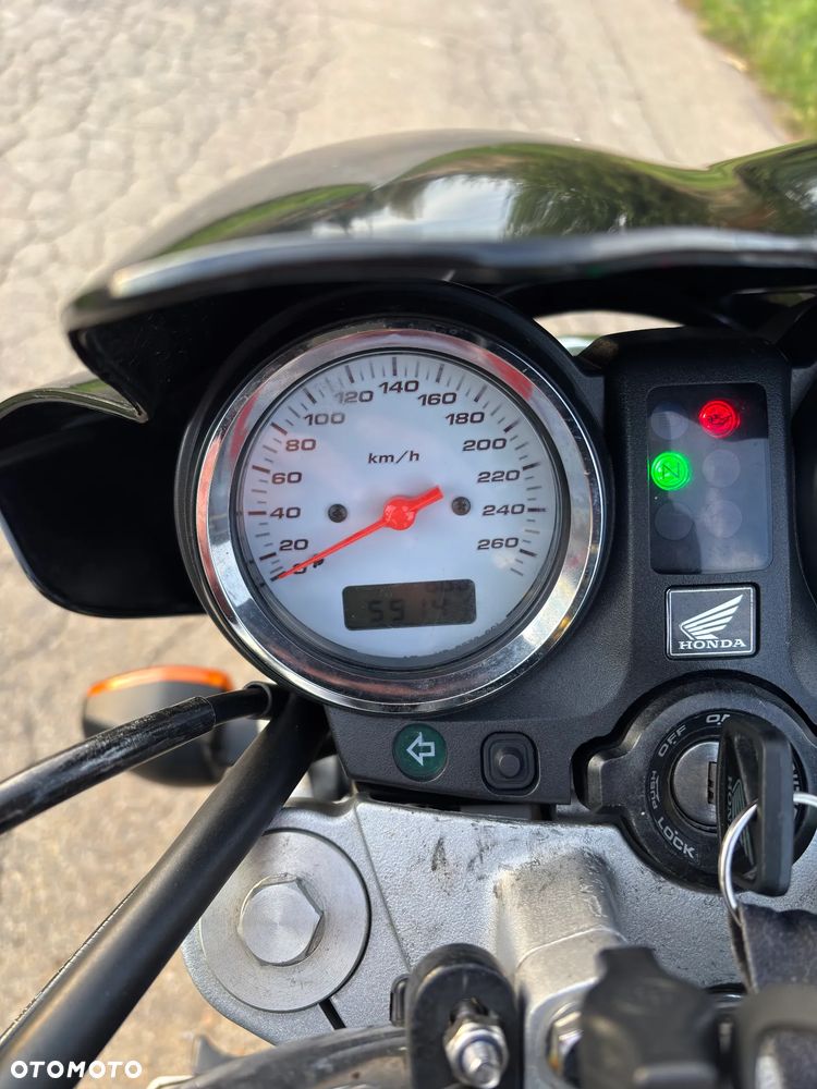 Honda Hornet - 13