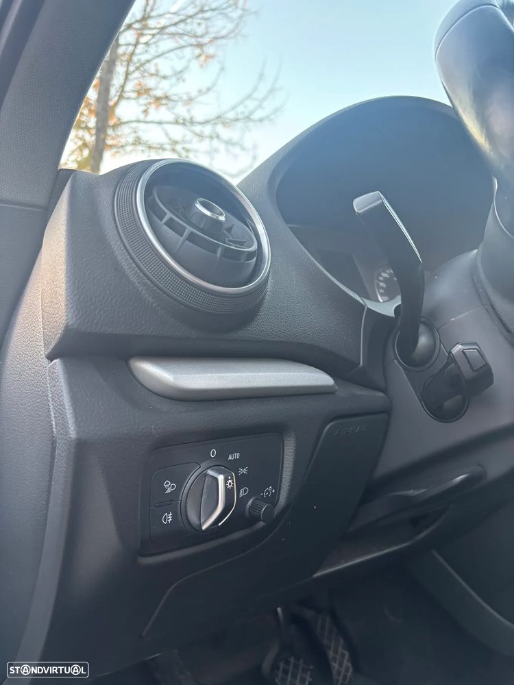 Audi A3 Sportback 1.6 TDI Advance Ultra - 19