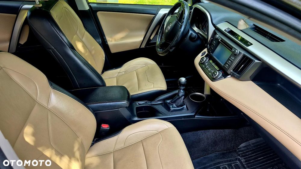 Toyota RAV4 2.0 D-4D Prestige - 9