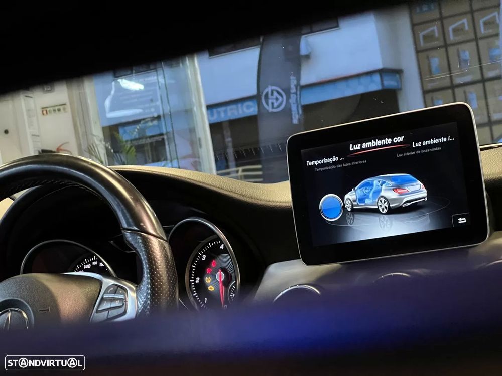 Mercedes-Benz CLA 200 d Shooting Brake AMG Line - 21