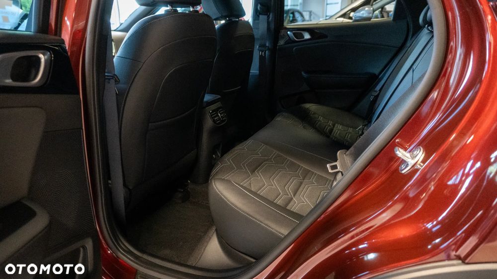 Kia XCeed - 13