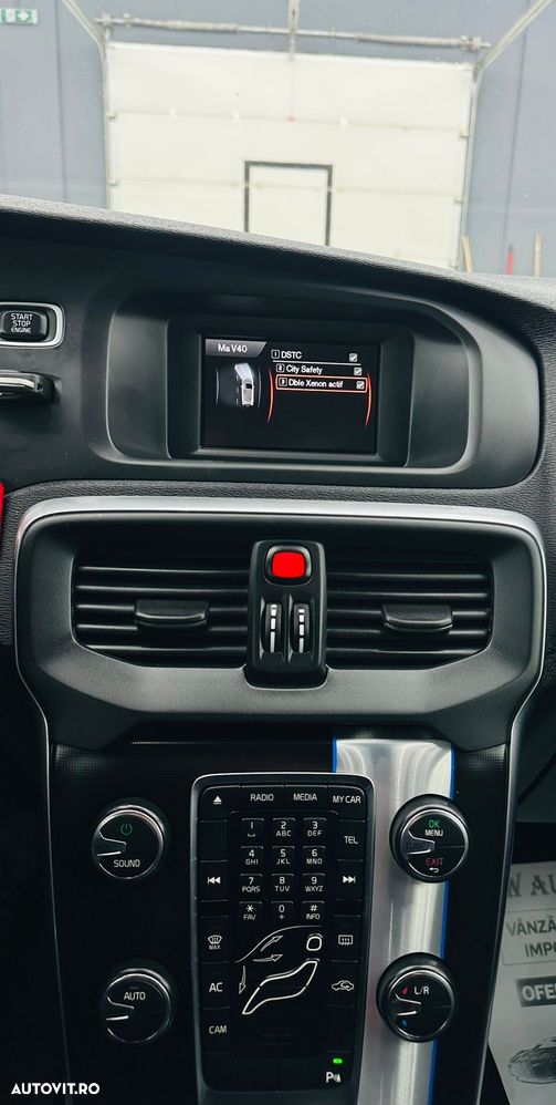 Volvo V40 D2 R Design - 24