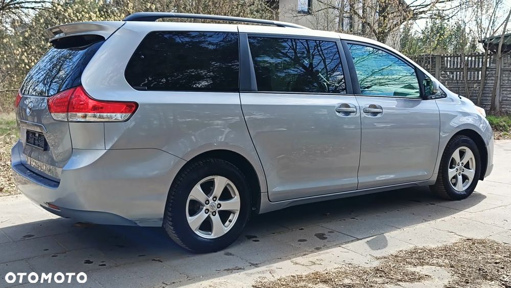 Toyota Sienna ver-3-5-v6-se - 13