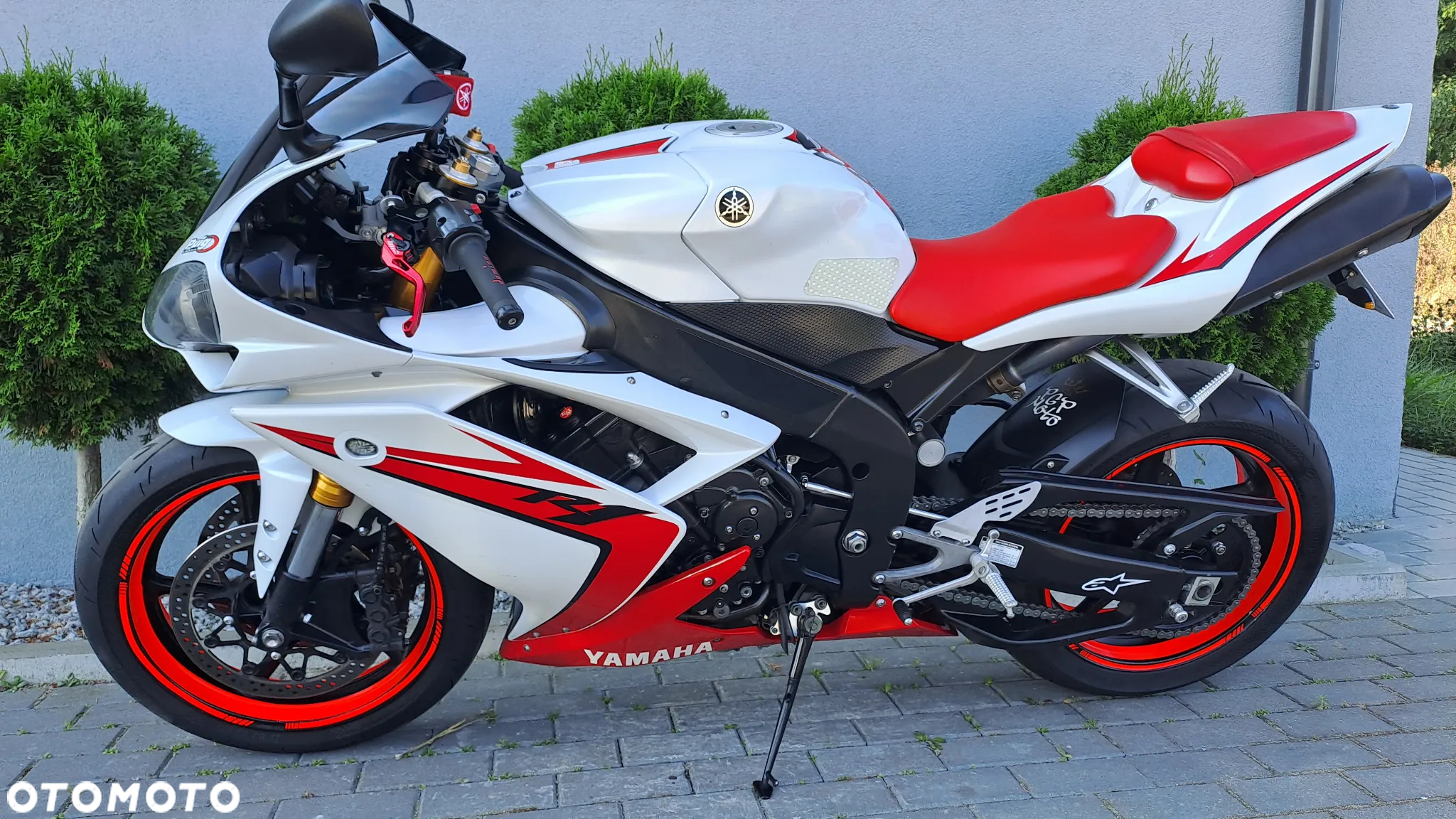 Yamaha R1 - 7